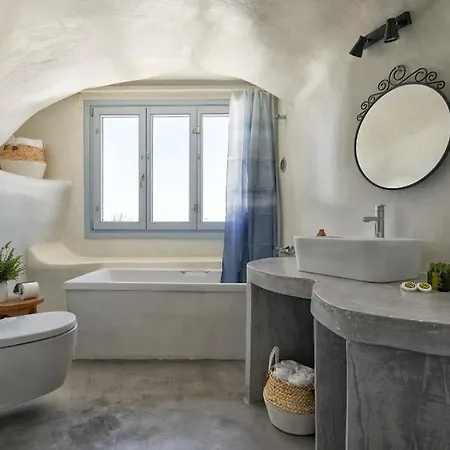 Villa Blue Ion - Two Separate Cave Villas Imerovigli (Santorini)